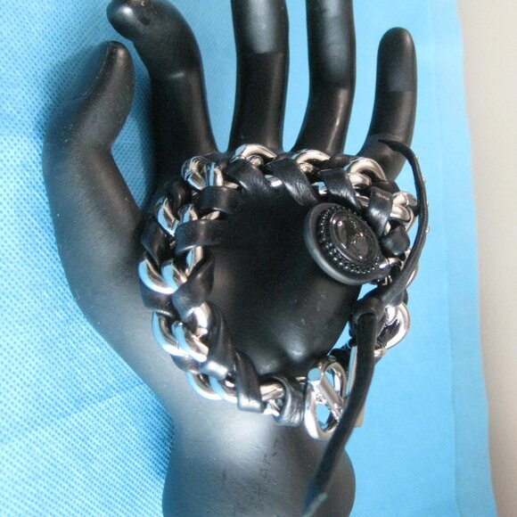 EUC Coach Black Leather Silver Chain Cameo Toggle Bracelet - Picture 2 of 9
